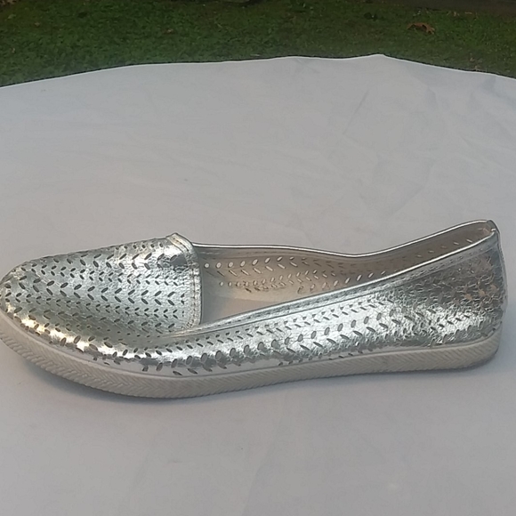Silver Synthetic Leather Slip On's athletic wear - Picture 11 of 12